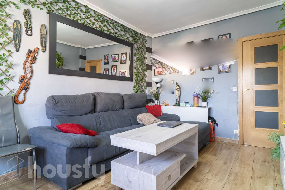 Piso en venta en CL ENRIQUE GRANADOS, 3,  Parla-1