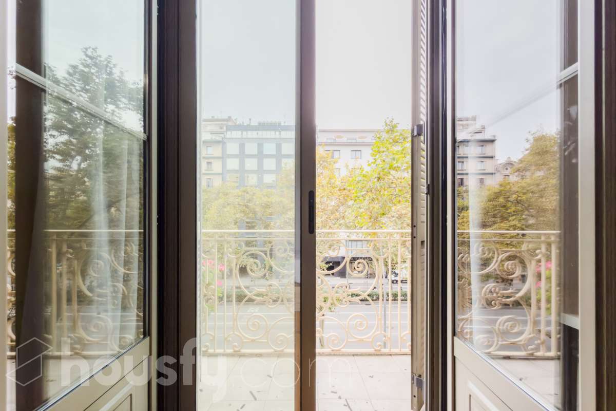 Piso en venta en Gran Via de les Corts Catalanes, Eixample, Barcelona-0