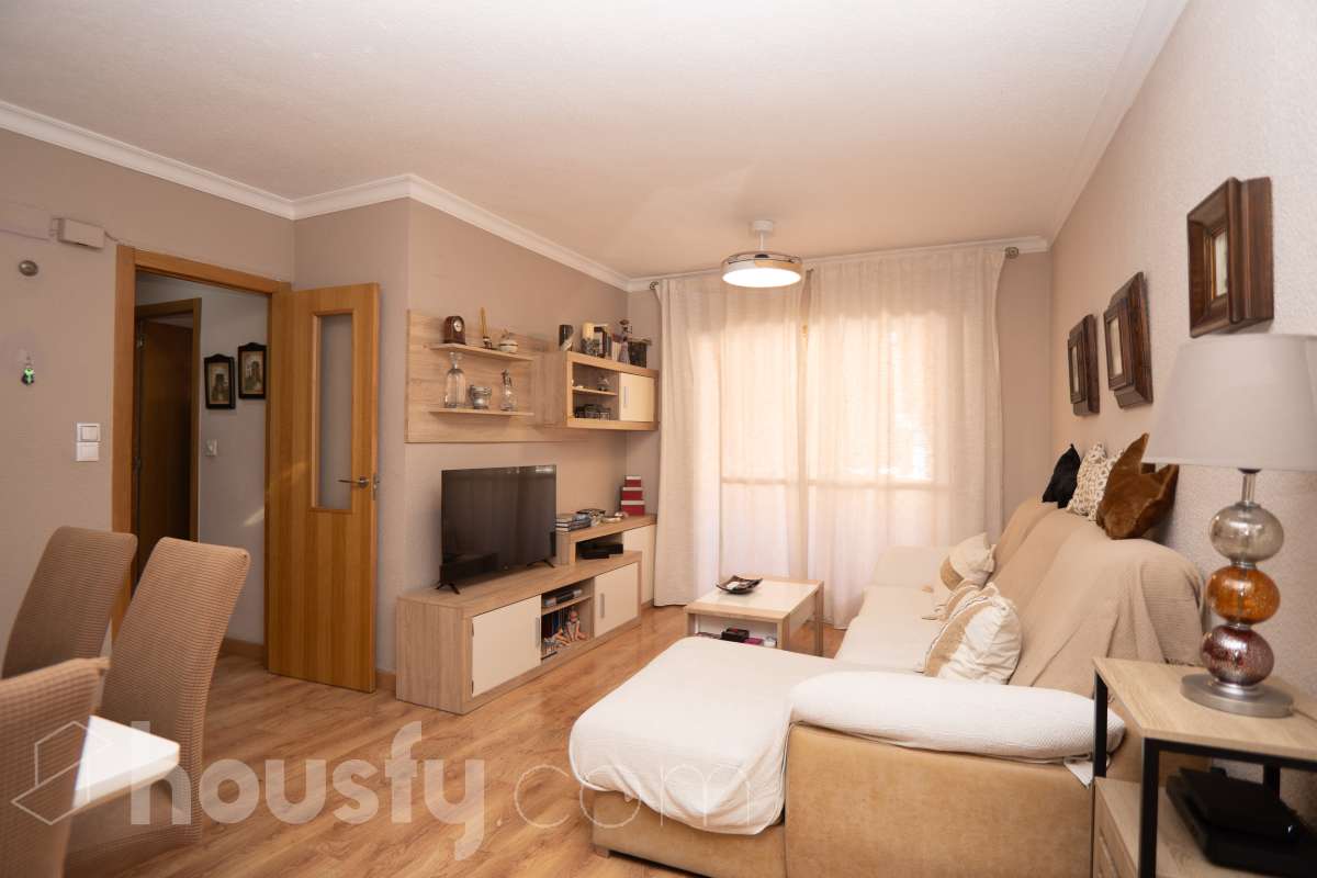 Piso en venta en Calle Maria Parodi, Centro, Torrevieja-0