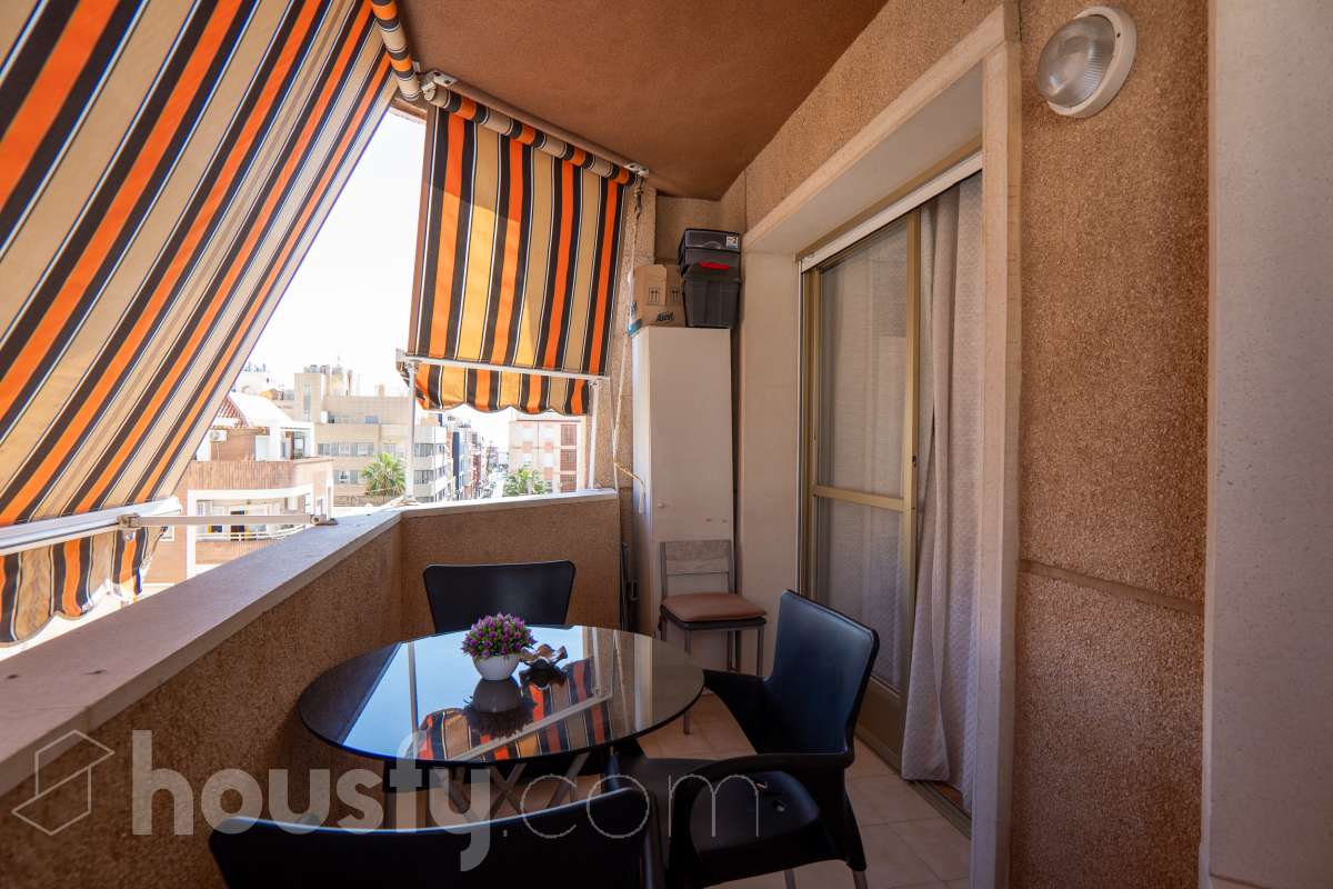 Piso en venta en Calle Maria Parodi, Centro, Torrevieja-1