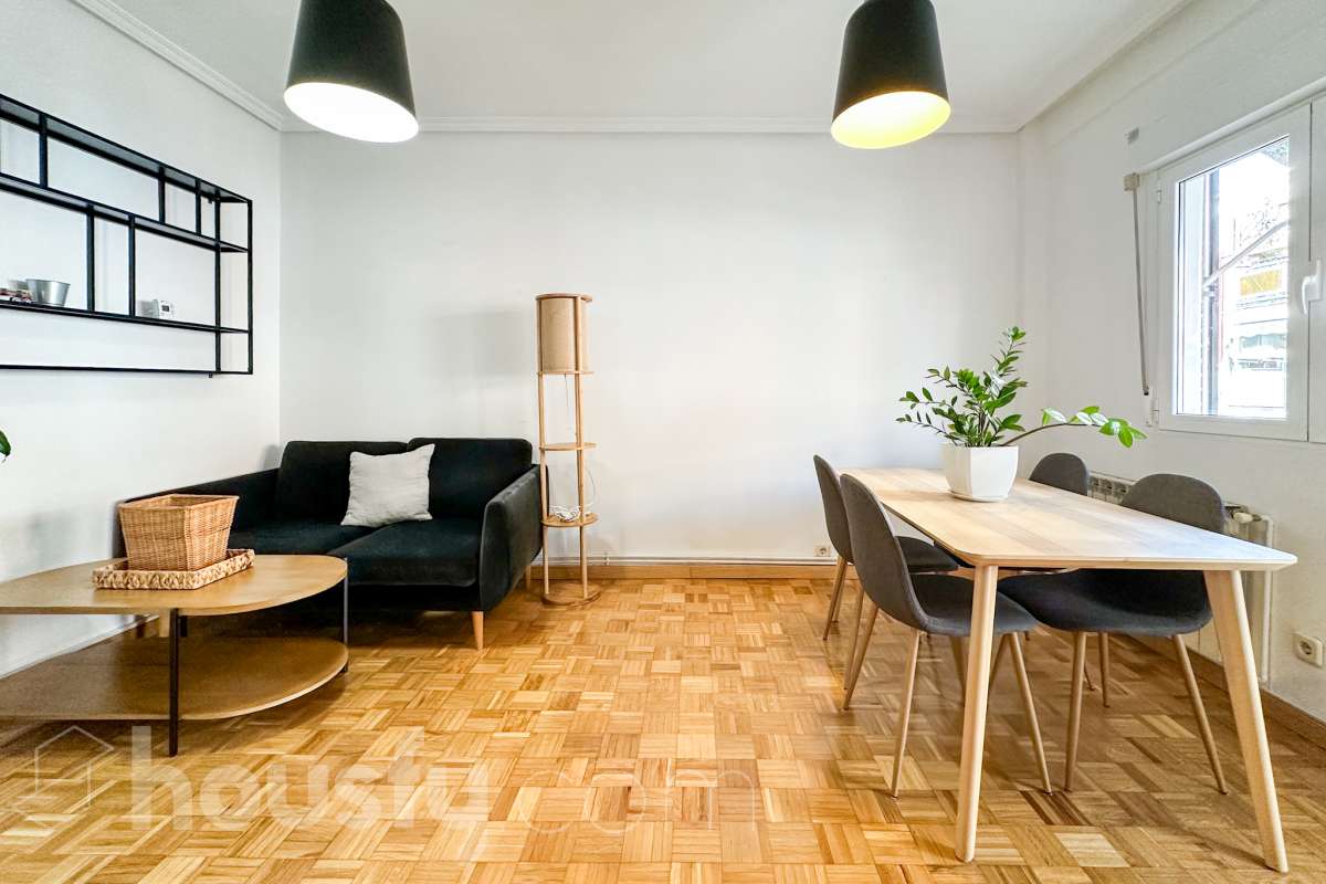 Piso en venta en Agustín de Rojas, Chamartín, Madrid-0