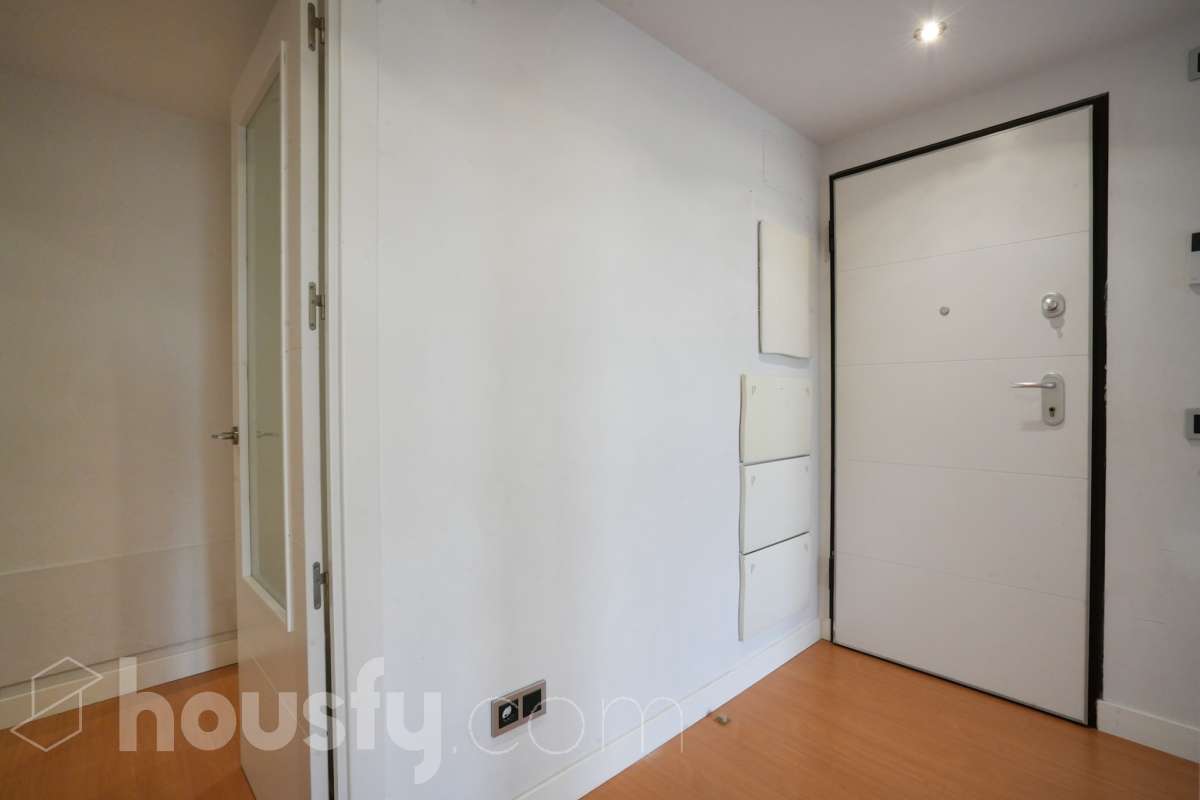 Piso en venta en Calle de María Reiche, Hortaleza, Madrid-1