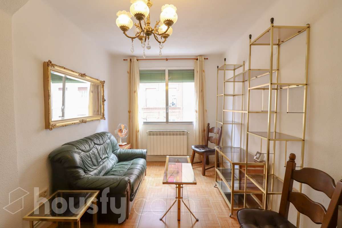 Piso en venta en Paseo de la Dirección, Tetuán, Madrid-0