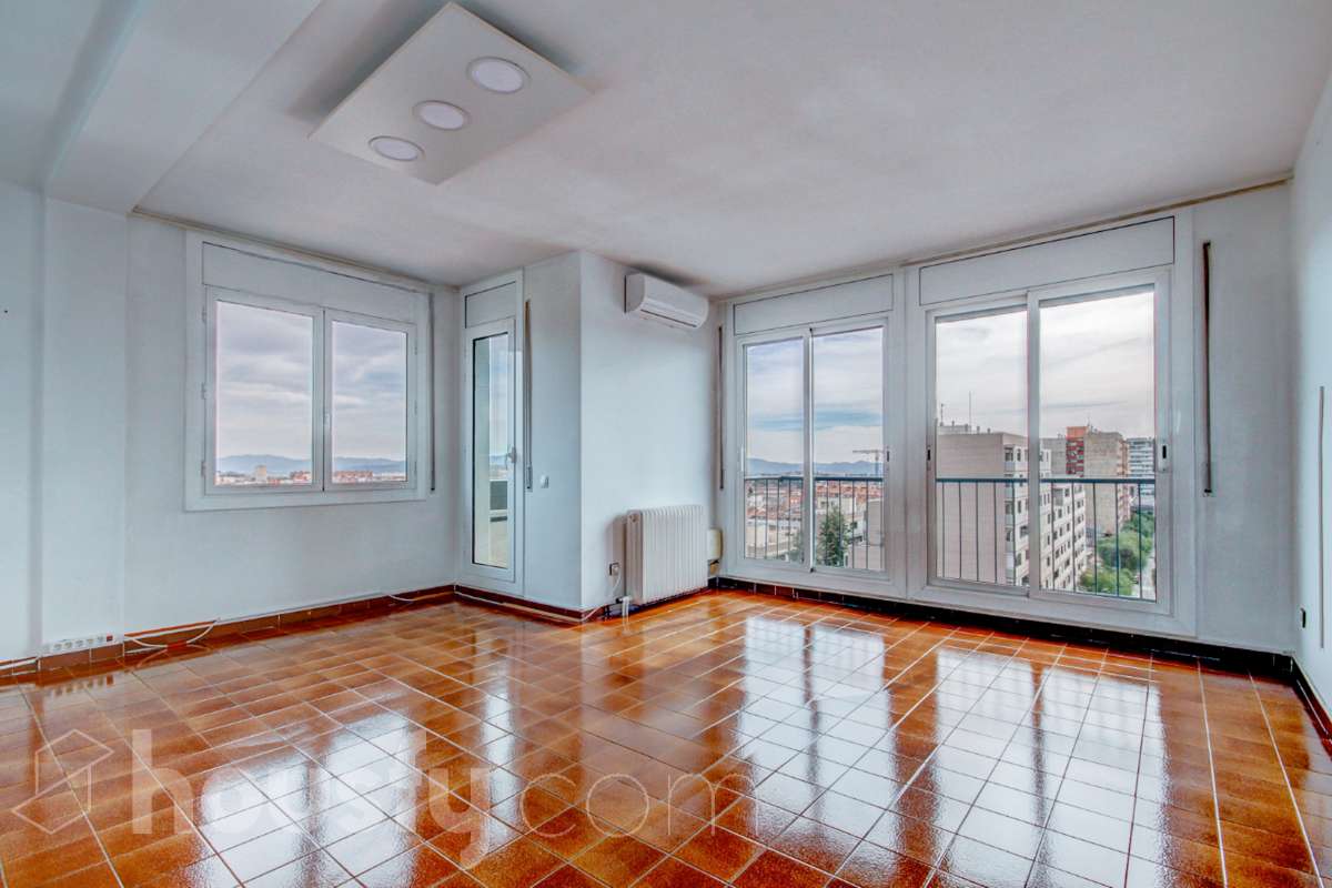 Piso en venta en Carrer de Bilbao,  Sabadell-0