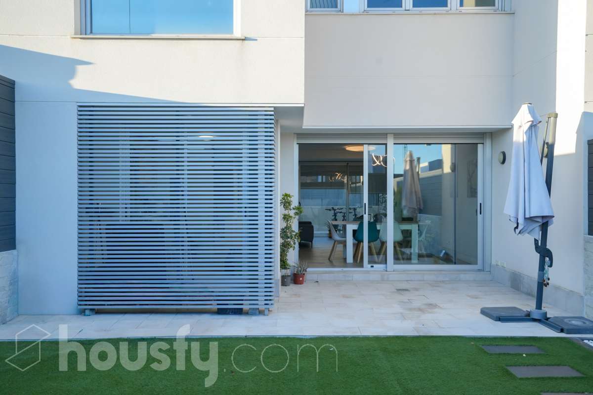 Casa en venta en Calle Tauro,  Móstoles-0