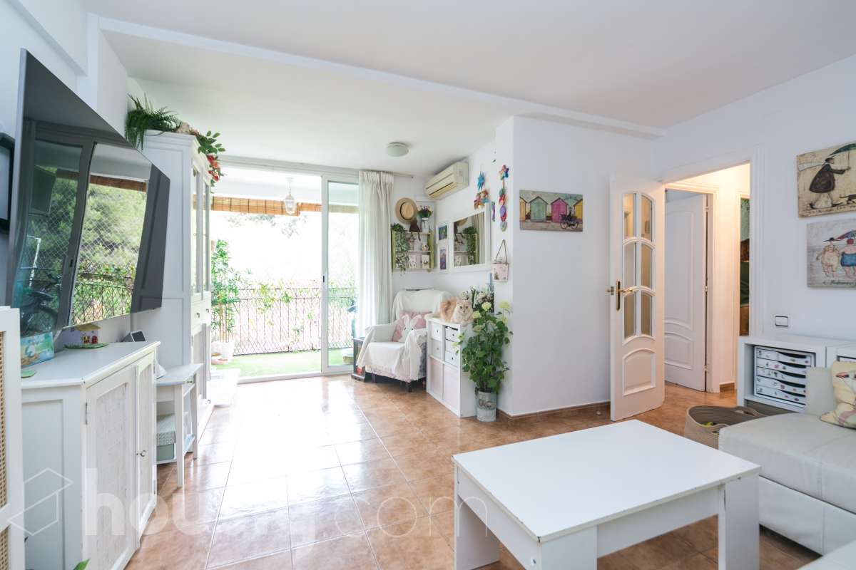 Piso en venta en Ronda Guineueta Vella, Nou Barris, Barcelona-0