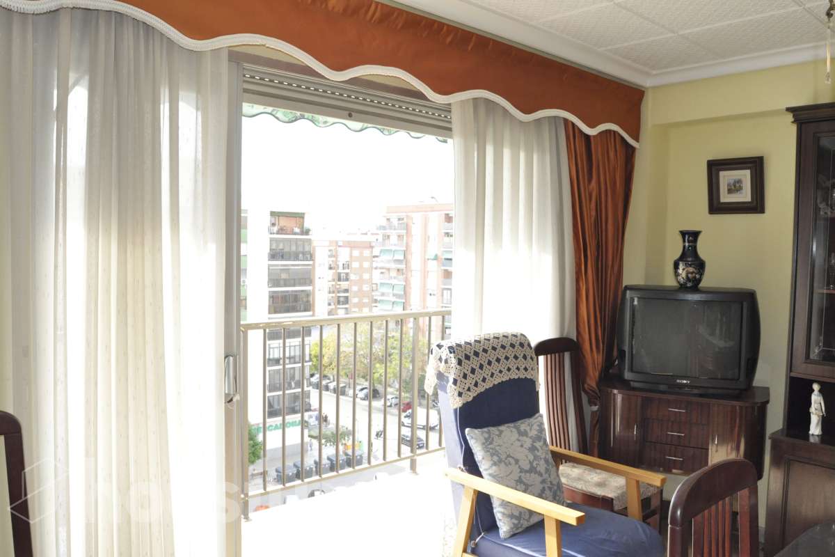 Piso en venta en Avinguda d'Ausiàs March, Quatre Carreres, Valencia-1