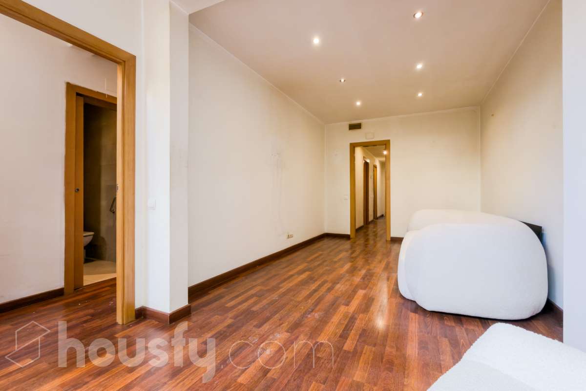Piso en venta en Carrer de Casanova, Eixample, Barcelona-1