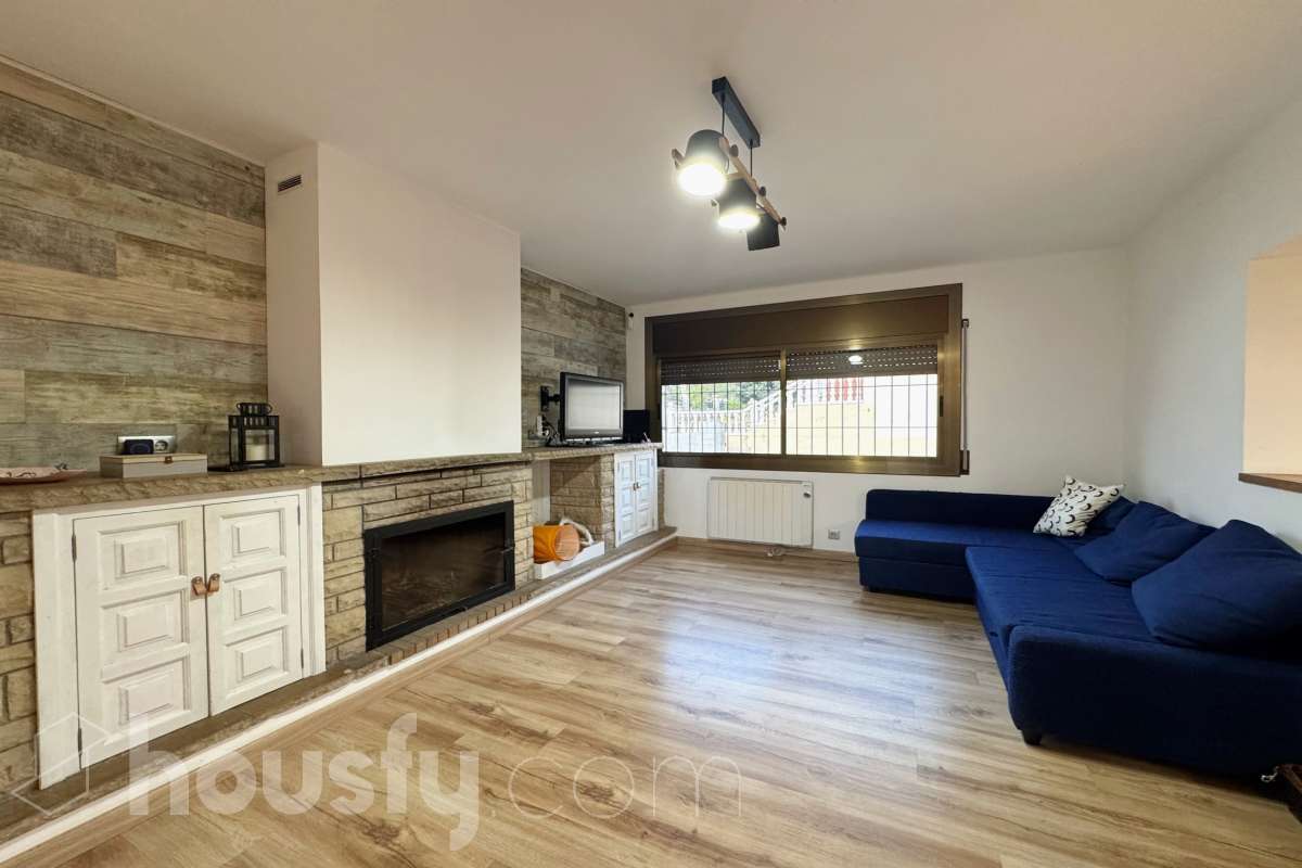 Casa en alquiler en Passatge de la Constel Lació,  Olivella-1