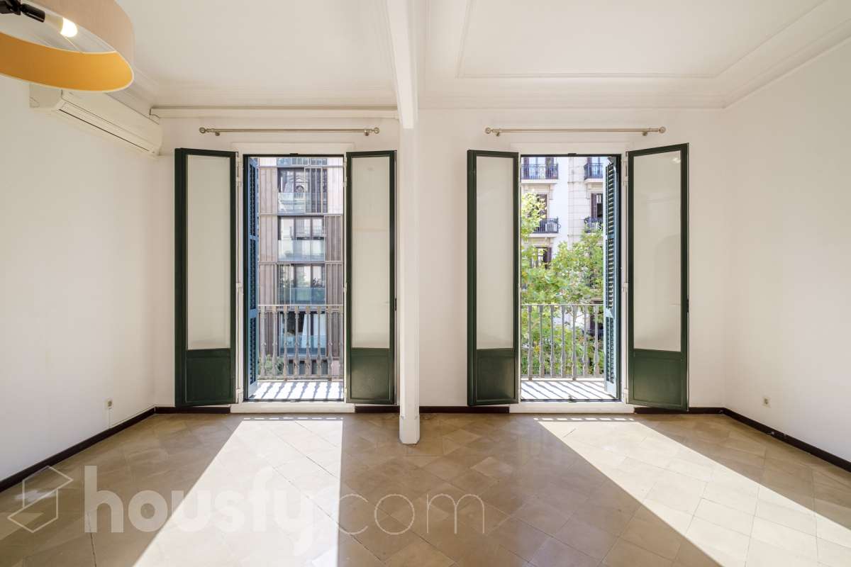 Piso en venta en Carrer de Provença, Eixample, Barcelona-0