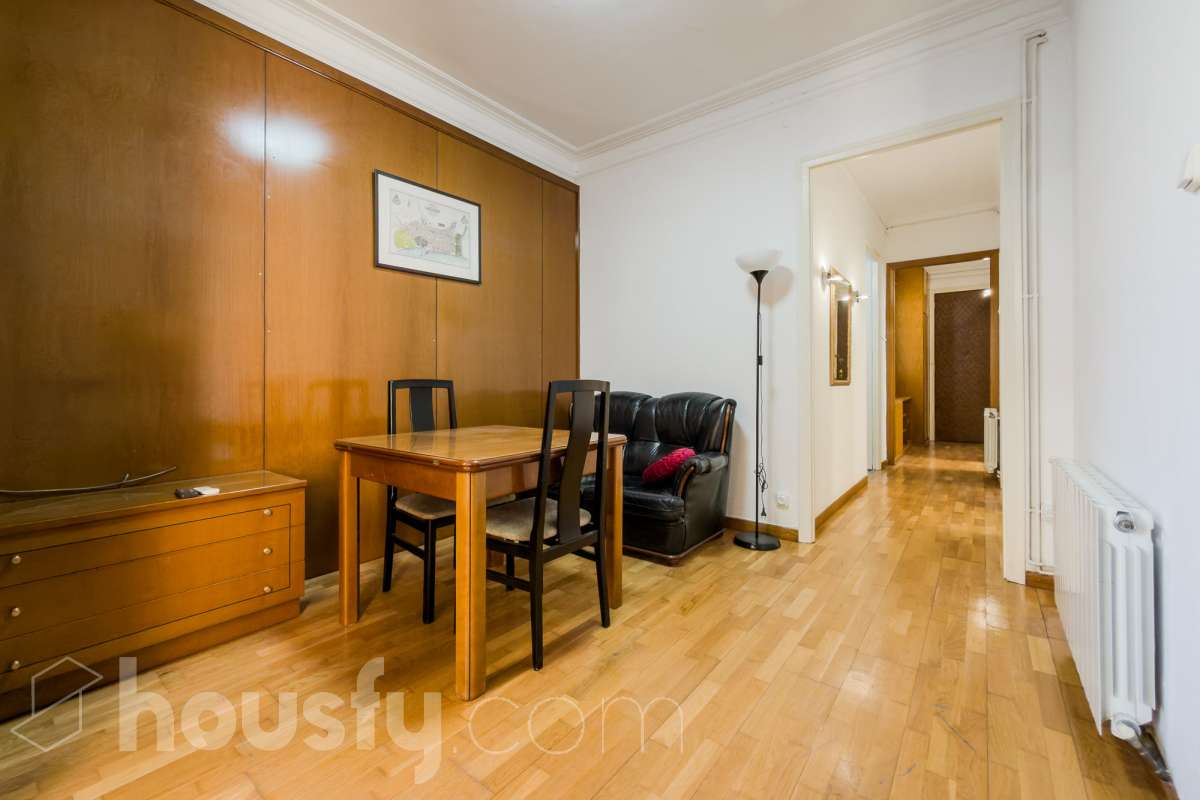 Piso en venta en Carrer de Girona, Eixample, Barcelona-1