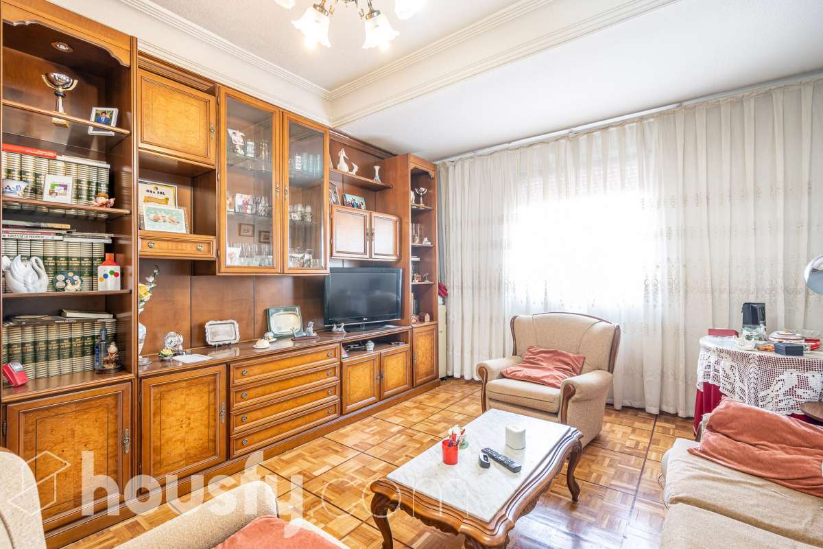 Piso en venta en Cl. Sánchez Preciado, Moncloa, Madrid-3