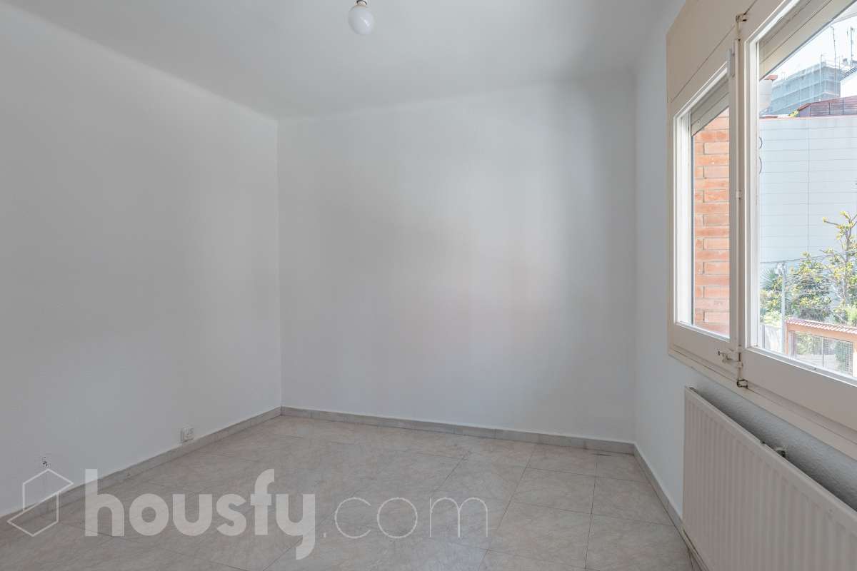 Piso en venta en Calle Alexandre de torrelles, Horta Guinardó, Barcelona-4