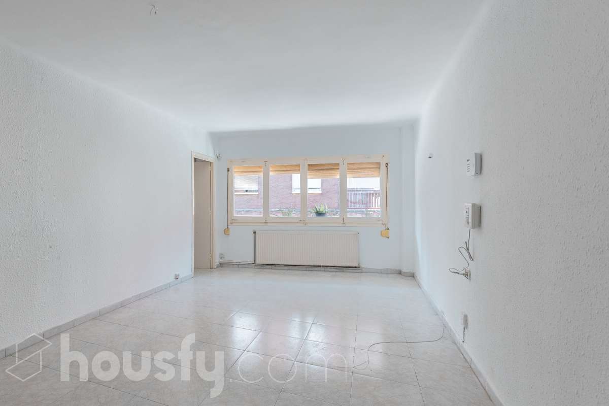 Piso en venta en Calle Alexandre de torrelles, Horta Guinardó, Barcelona-3
