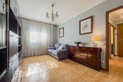 Piso en venta en Carrer del Conveni, La Prosperitat, Barcelona-0