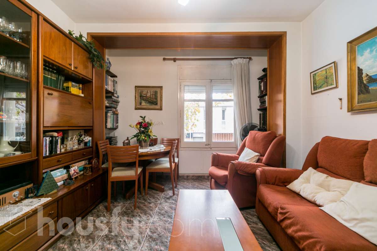 Piso en venta en CL SANT ISCLE, Nou Barris, Barcelona-1