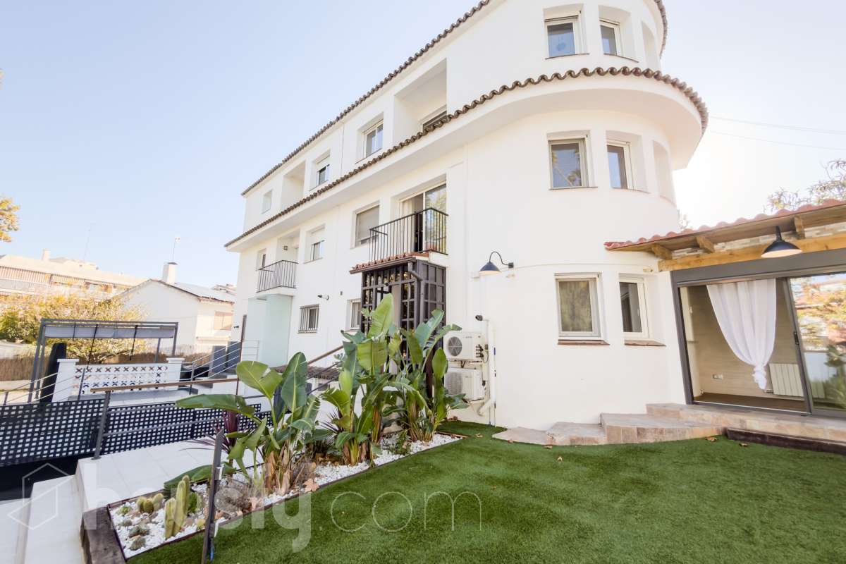 Casa en venta en AV PRIMAVERA,  Cerdanyola del Vallès-1