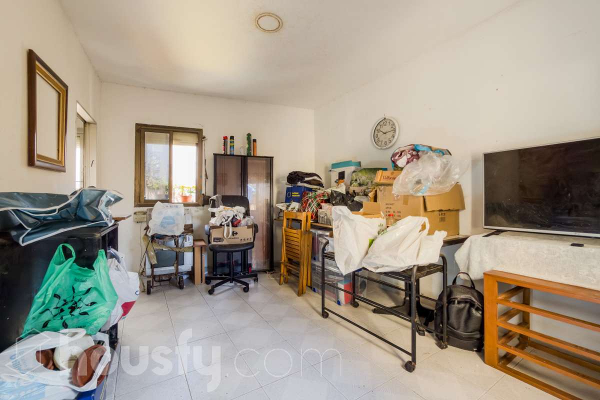 Piso en venta en CL SANT HILARI SACALM,  Badalona-1