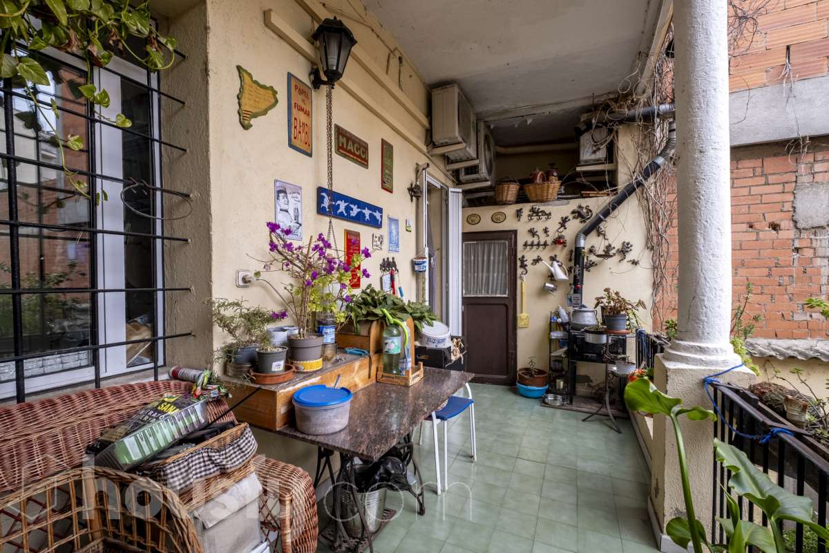 Casa en venta en Carrer dels Consorts Sans Bernet, Horta Guinardó, Barcelona-1
