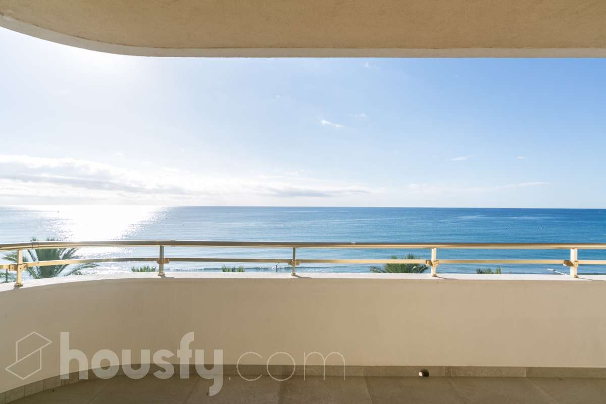 Piso en venta en CL JOAN SALVAT-PAPASSEIT,  Calafell-1