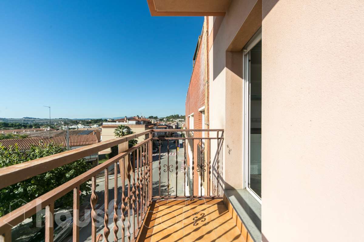 Dúplex en venta en Avinguda Línia,  Masquefa-0