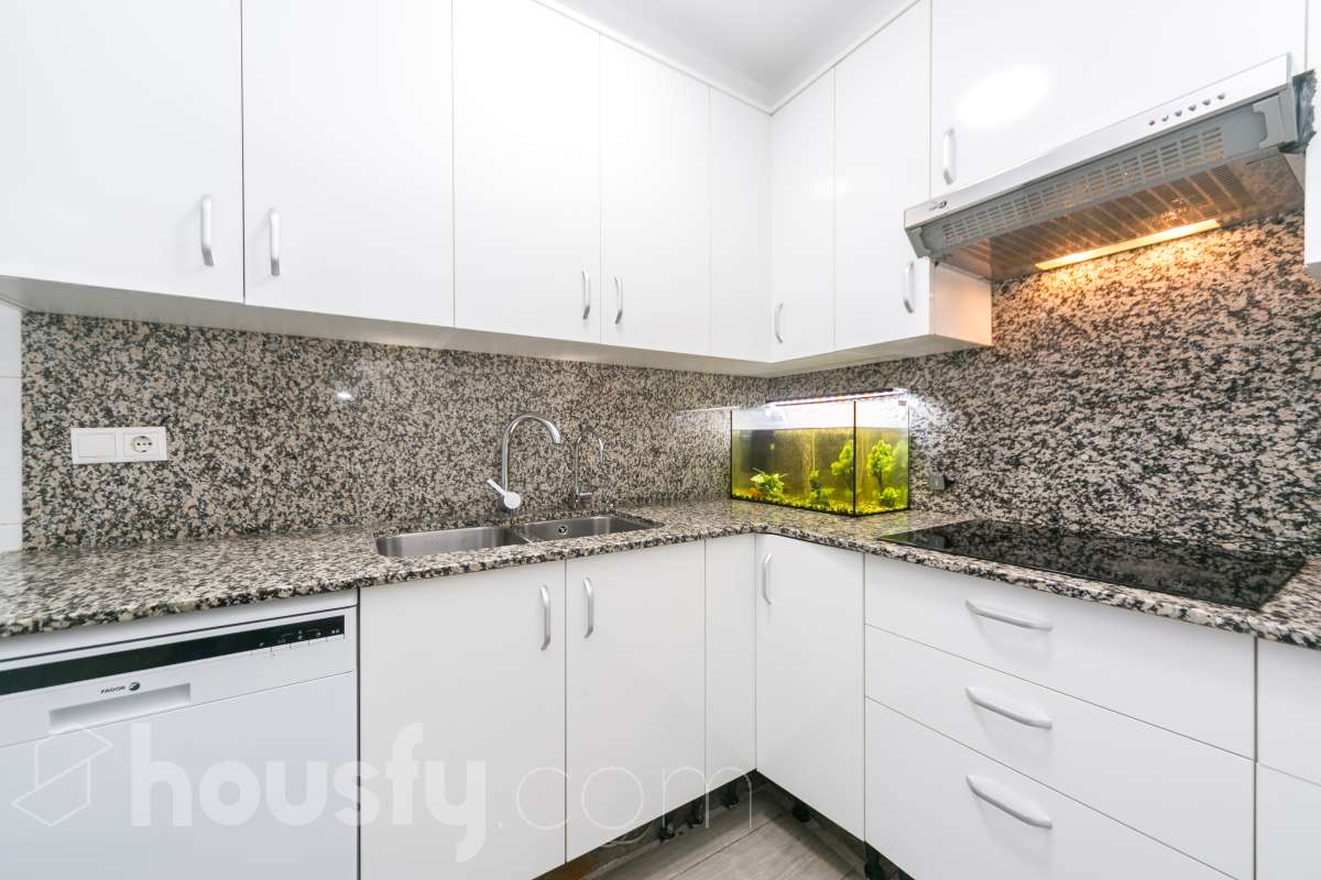 Piso en venta en CL CARDENAL VIVES,  Igualada-0