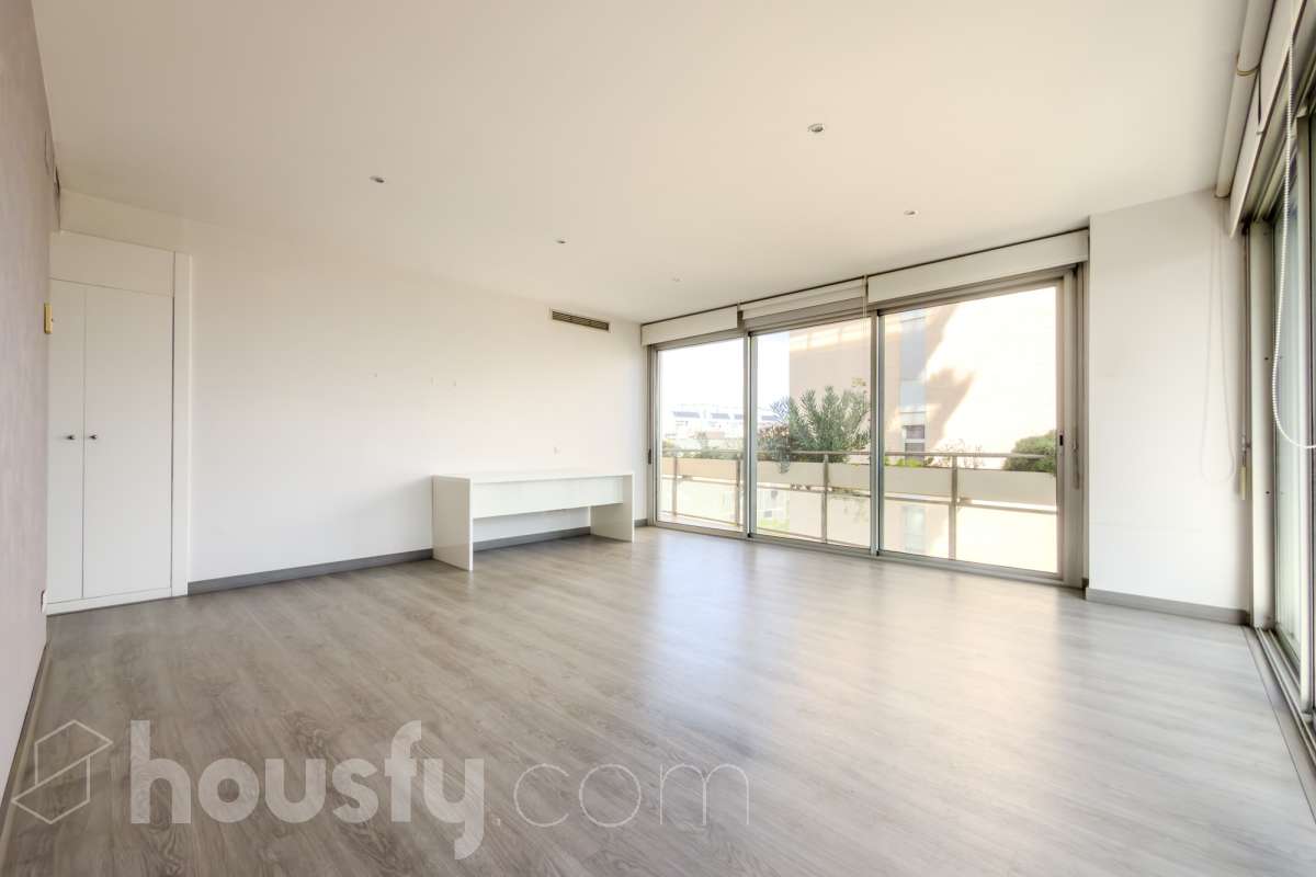 Piso en venta en Avinguda d'Eduard Maristany,  Sant Adriá de Besós-1