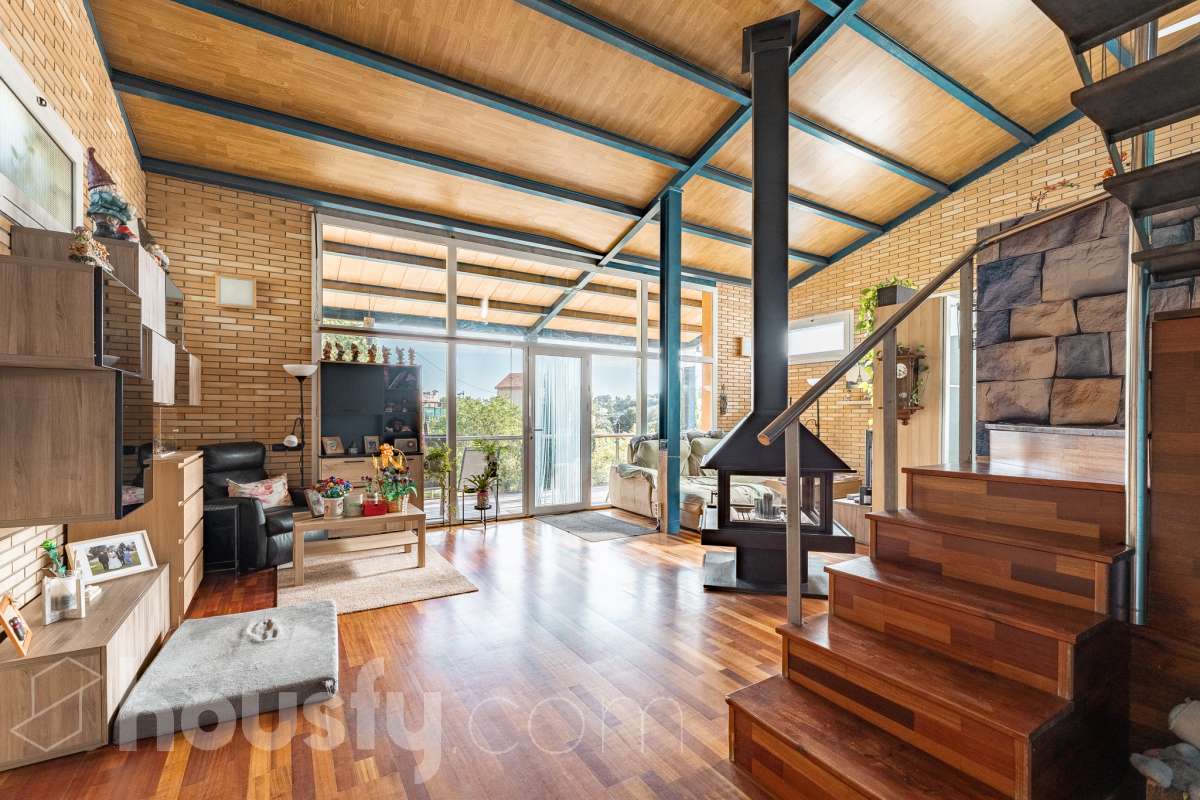 Casa en venta en Calle Echegaray,  Rubí-0