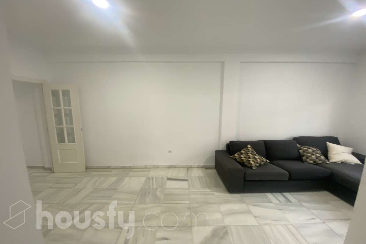 Piso en alquiler en Calle Juan Sebastián Elcano, Los Remedios, Sevilla-2