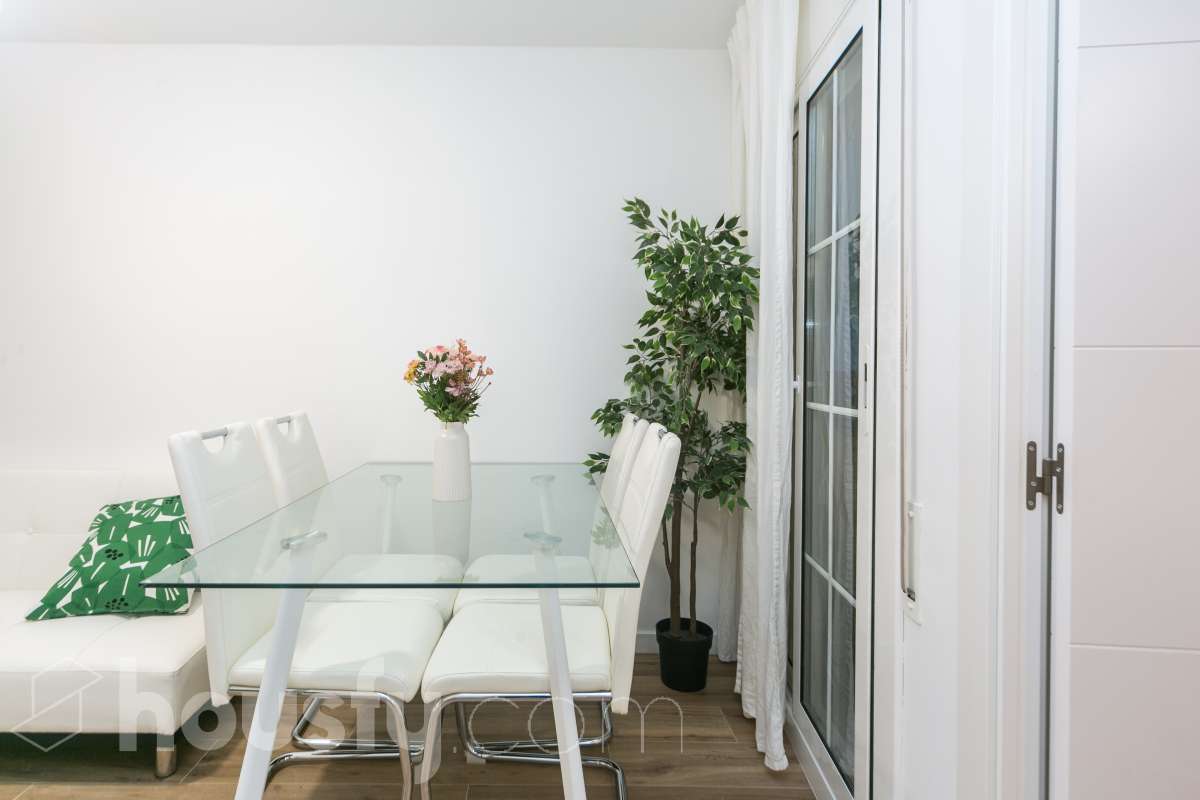 Piso en venta en CL CASALS I CUBERO, Nou Barris, Barcelona-3