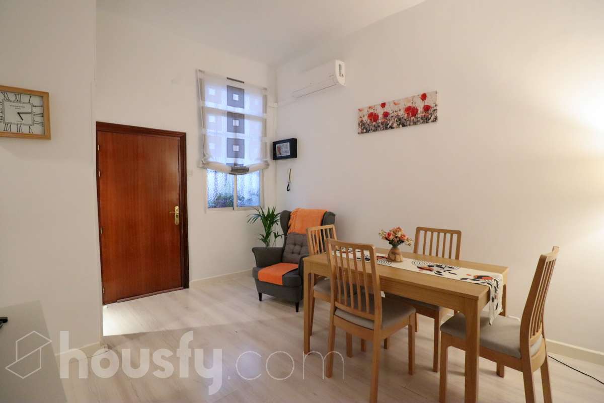 Piso en venta en Calle de la Cebada, Centro, Madrid-0