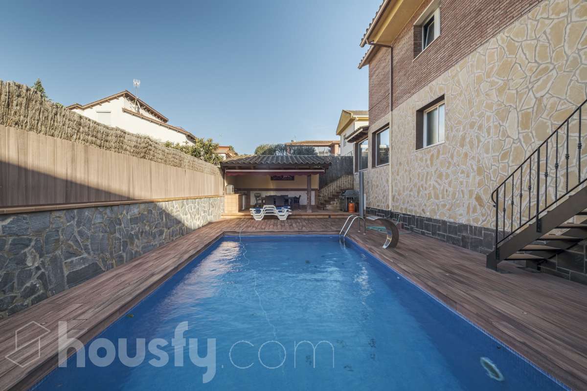 Casa en venta en Carrer Can Rafael,  Cervelló-4