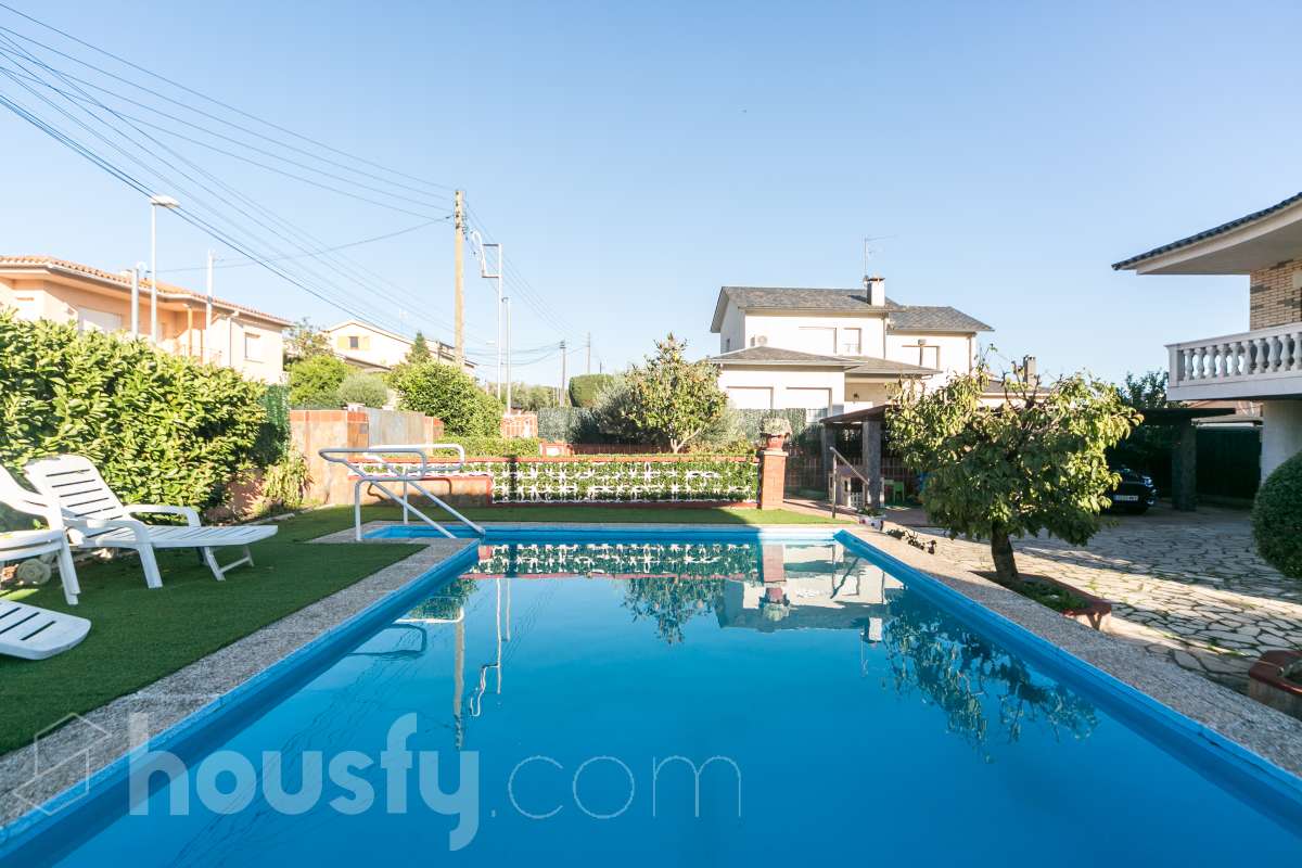 Casa en venta en CL ARAGO,  Santa Eulàlia de Ronçana-3