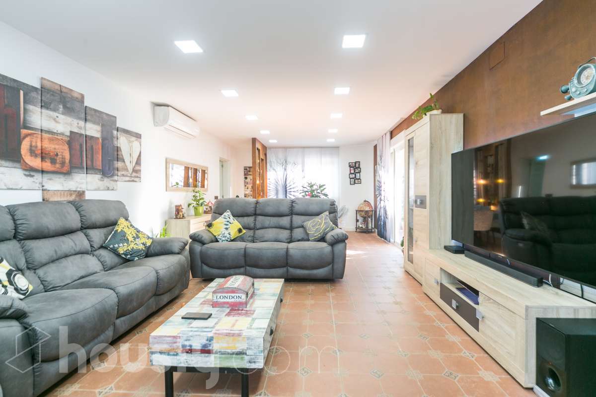 Casa en venta en CL ARAGO,  Santa Eulàlia de Ronçana-0