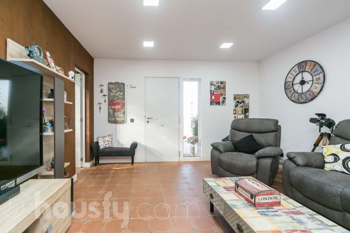 Casa en venta en CL ARAGO,  Santa Eulàlia de Ronçana-1