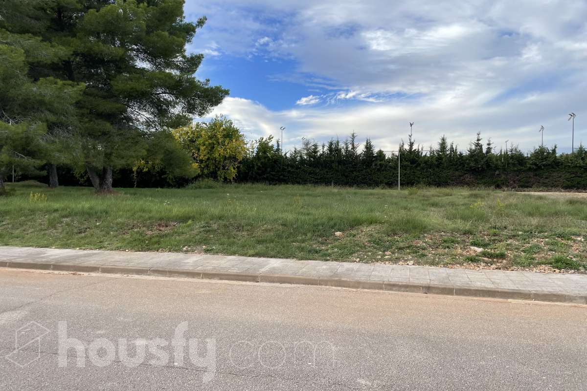 Solar en venta en CL BÀSQUET,  Pacs del Penedès-0