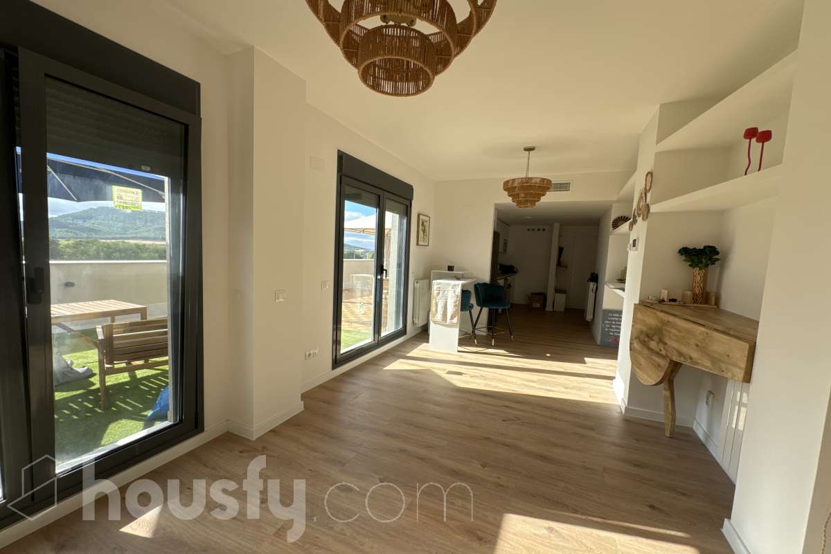 Piso en alquiler en Calle Francisco Antón,  Alcalá de Henares-0