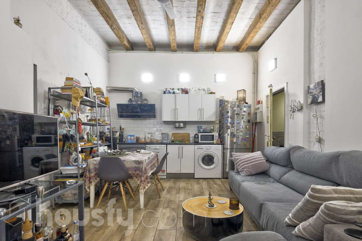 Piso en venta en PJ RATES,, Sant Martí, Barcelona-0