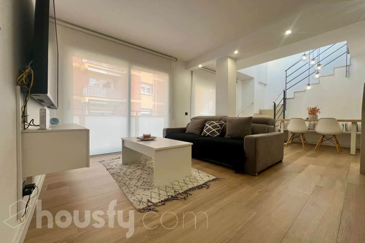 Piso en alquiler en Carrer d'Arcadi Balaguer,  Castelldefels-1