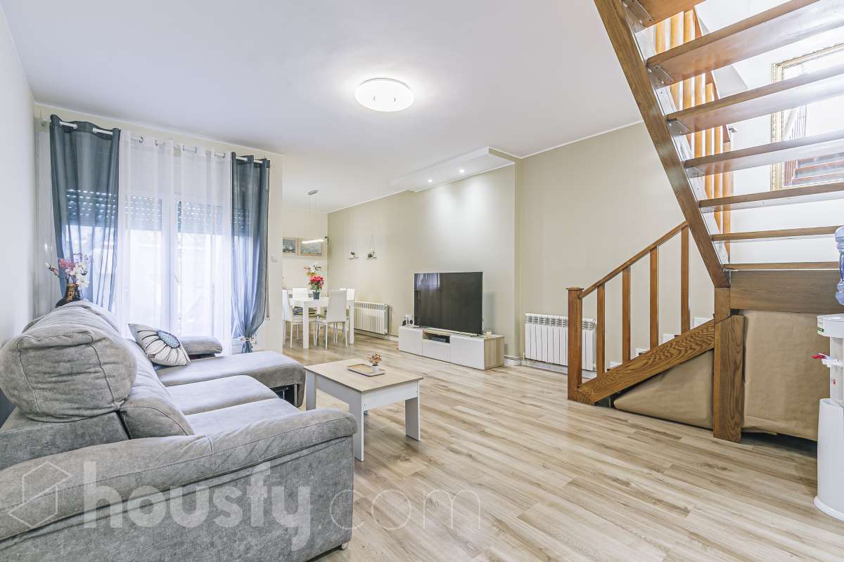 Dúplex en venta en CL SANT RAMON,  Cerdanyola del Vallès-0