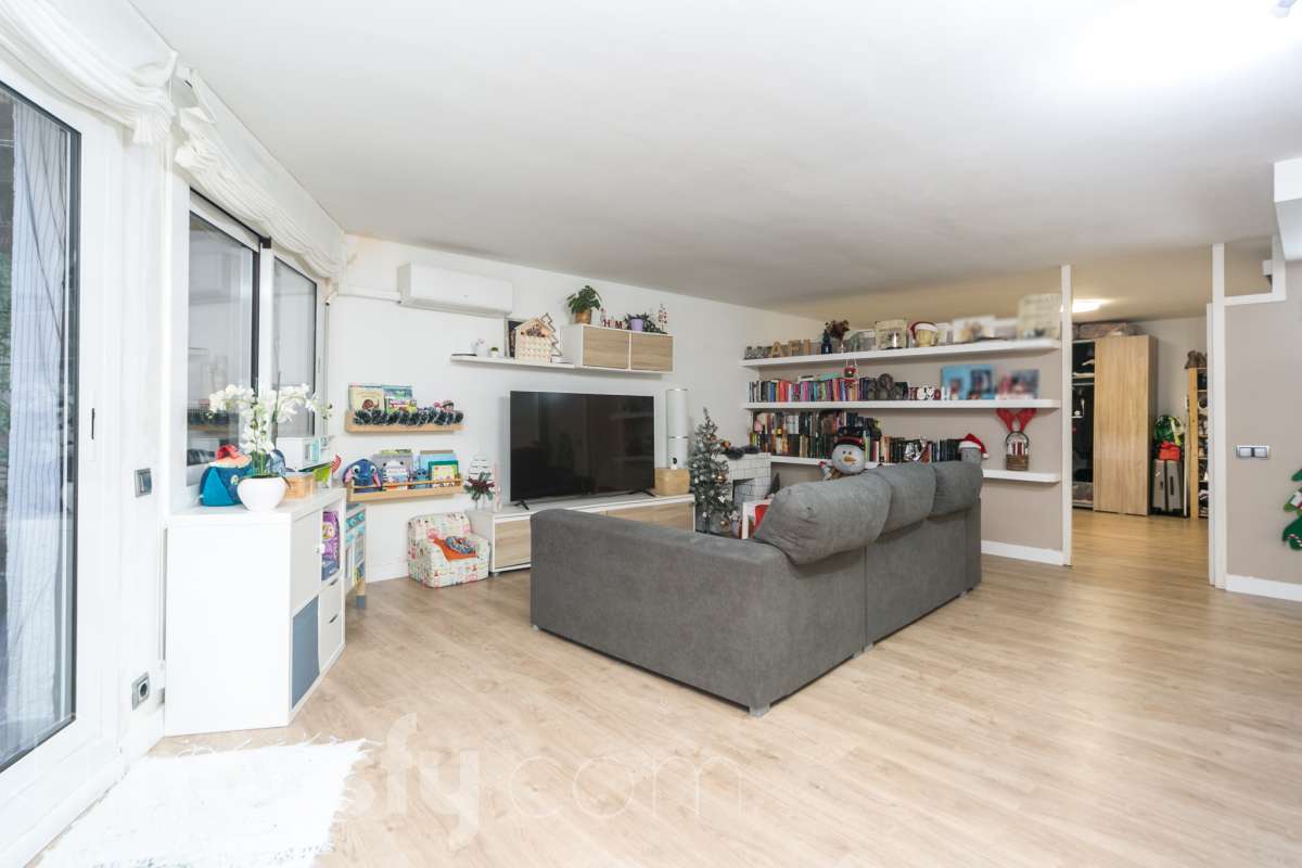 Local en venta en RB CARMEL, 119, Horta Guinardó, Barcelona-2