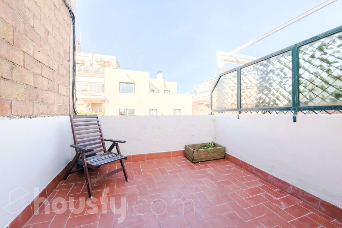 Piso en venta en Carrer del Xiprer, Horta Guinardó, Barcelona-0