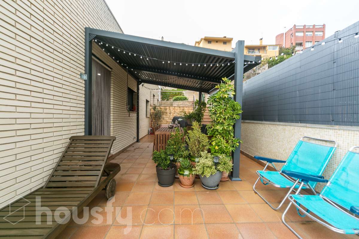 Casa en venta en Carrer de València,  Vallirana-3