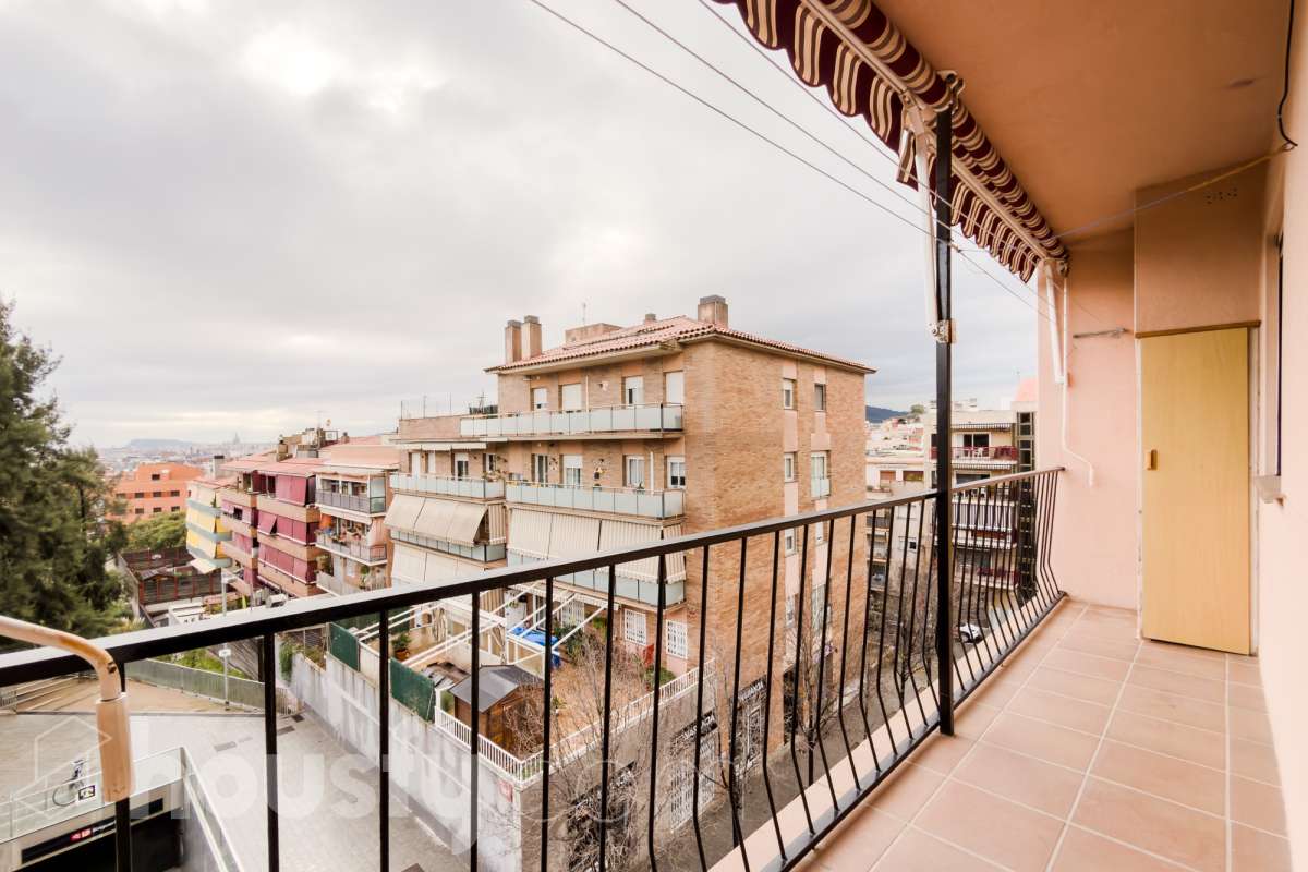 Piso en venta en Passatge d'En Salvatella,  Santa Coloma de Gramenet-0