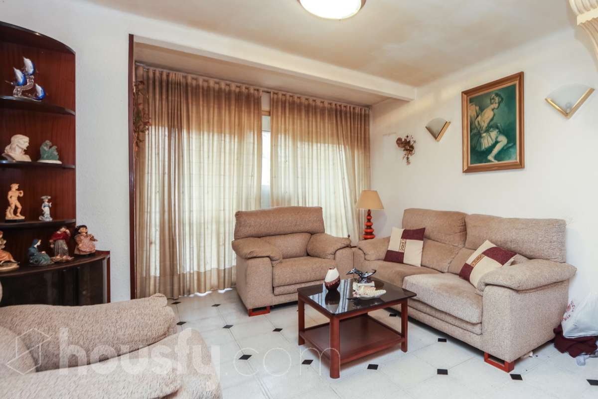 Piso en venta en VIA FAVENCIA, Nou Barris, Barcelona-1