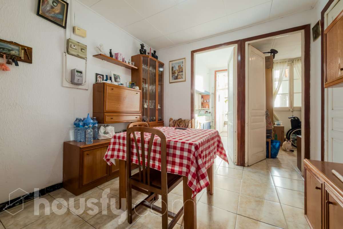 Piso en venta en CL GUIFRE,  Badalona-0