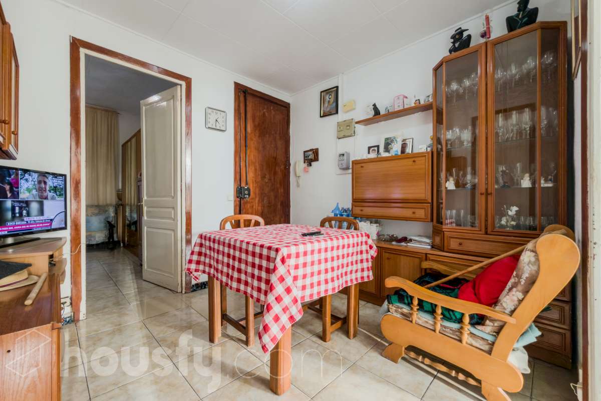 Piso en venta en CL GUIFRE,  Badalona-2