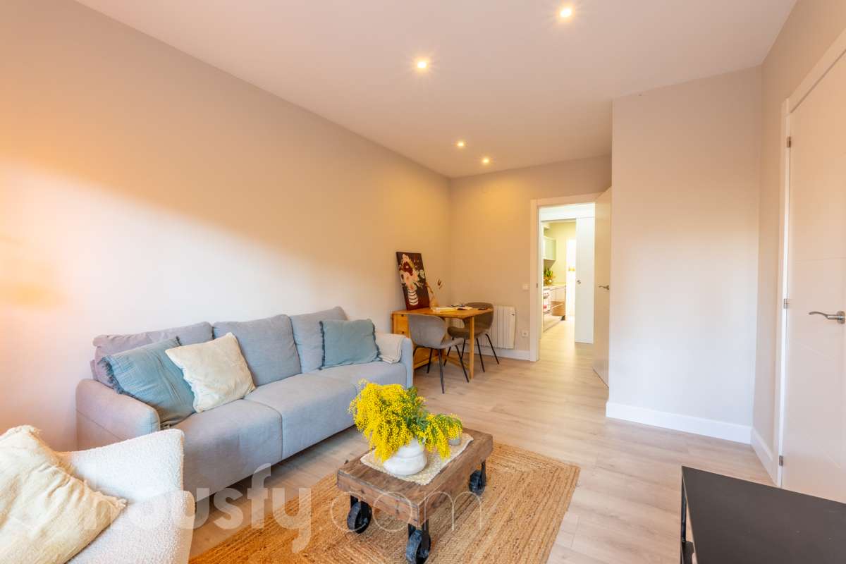 Bajo en venta en Carrer de Ramon Muntaner,  Vilanova i la Geltrú-1