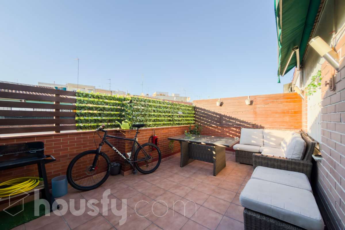 Piso en venta en CL SICILIA,  Santa Coloma de Gramenet-2