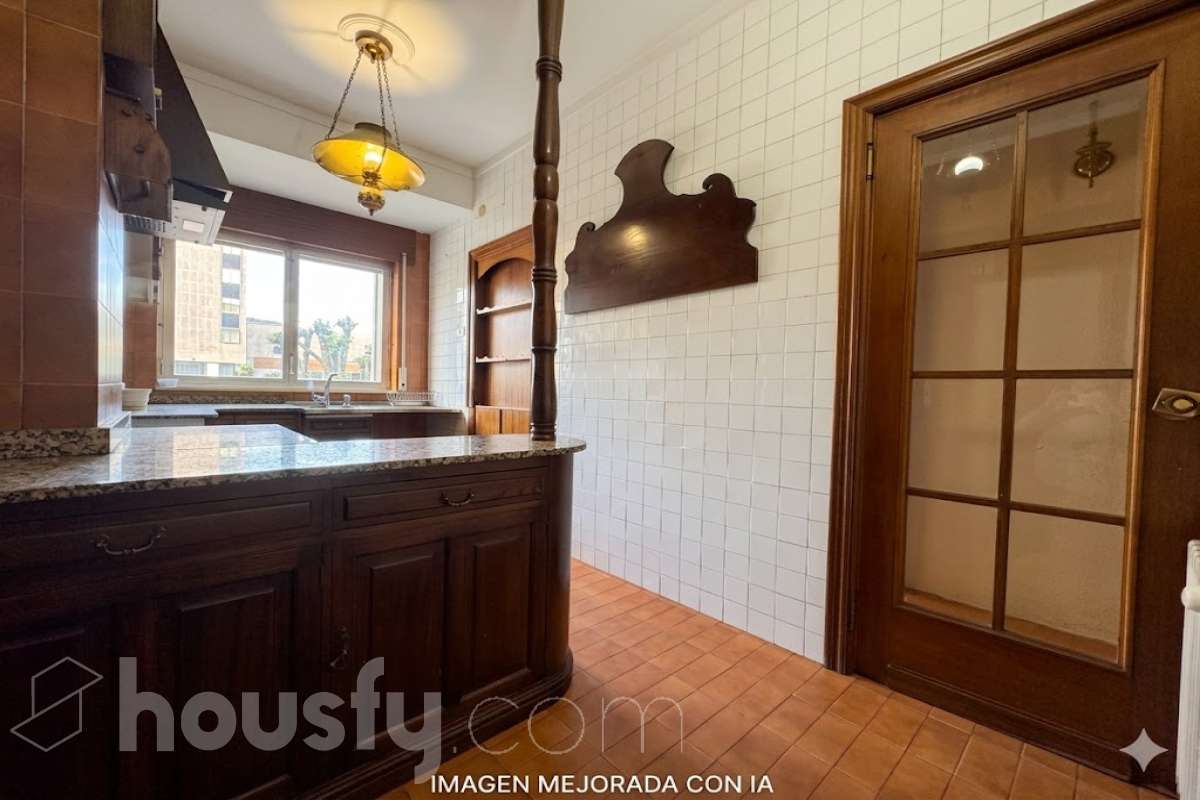 Piso en venta en Avenida Ramón Ferreiro,  Lugo-2